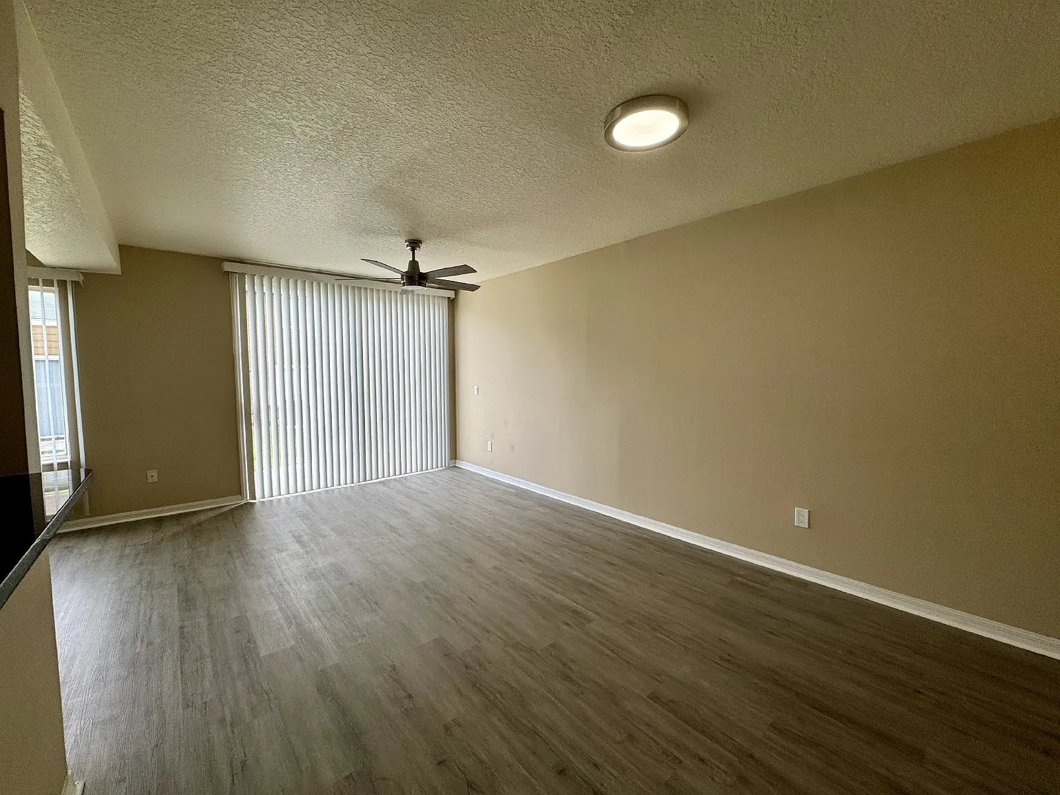 3 bed, 2.0 bath, $1,650 — Photo 4