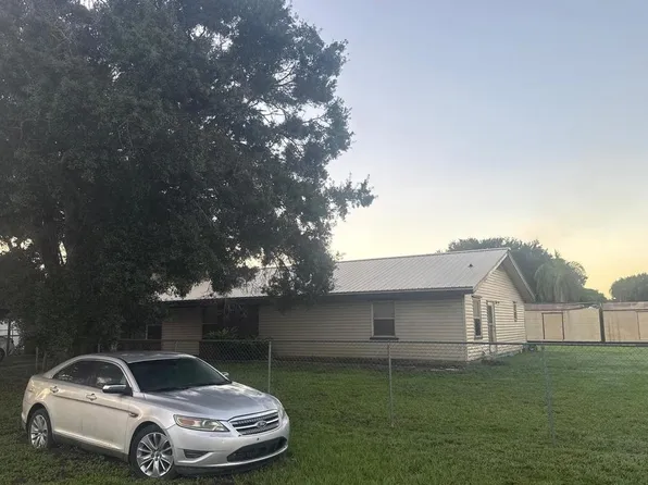 106 E Sugarland Cir, Clewiston, FL 33440