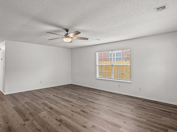3rd image of 601 Braithwaite St #A