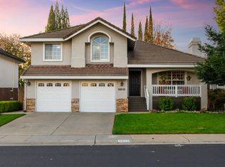 8810 Laguna Star Dr, Elk Grove, CA 95758