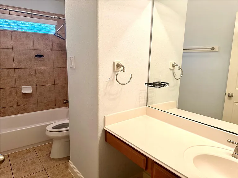 6839 Emerson — Photo 29