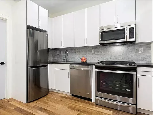 Rented by REAL New York | media 16