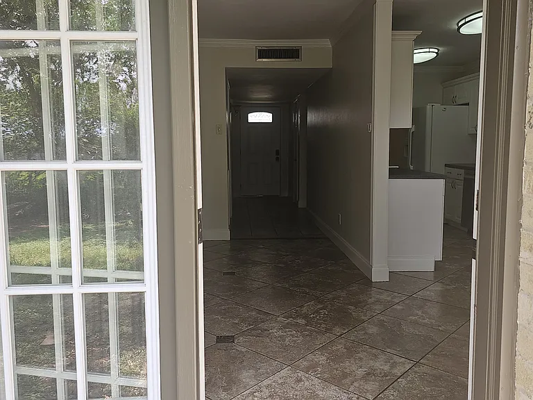 617 Country Ln — Photo 39