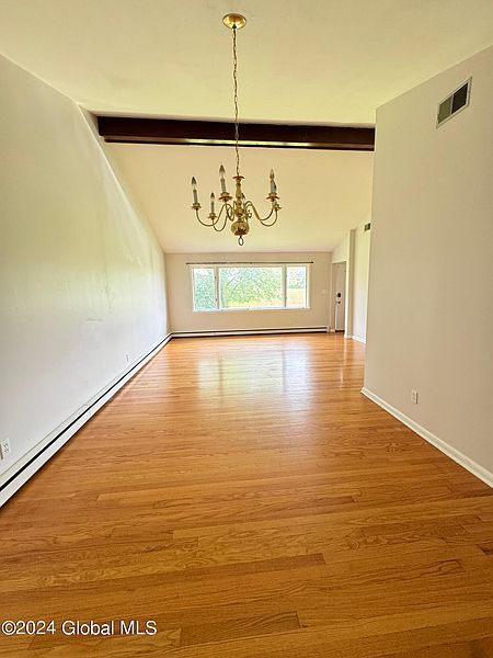 5th image of 89 Forest Avenue