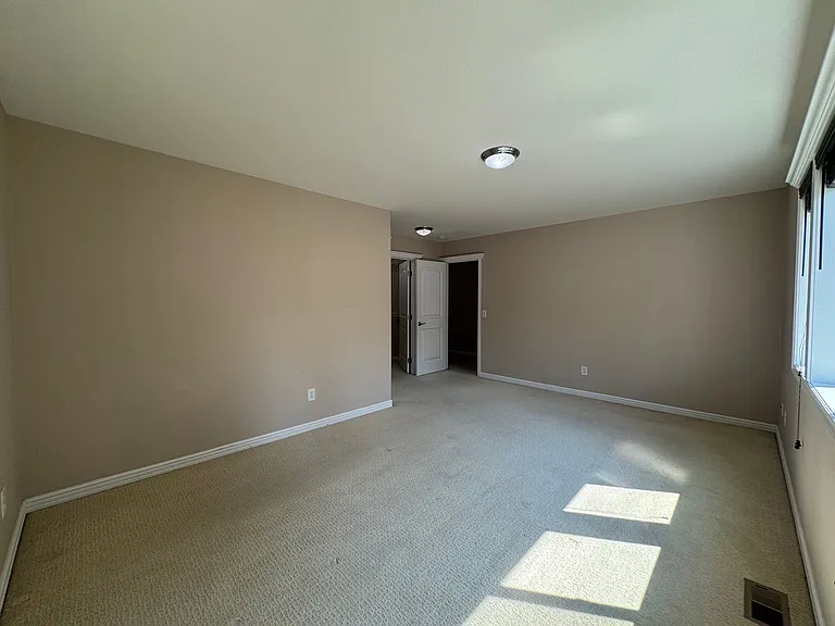 4467 Castlerock Dr — Photo 57
