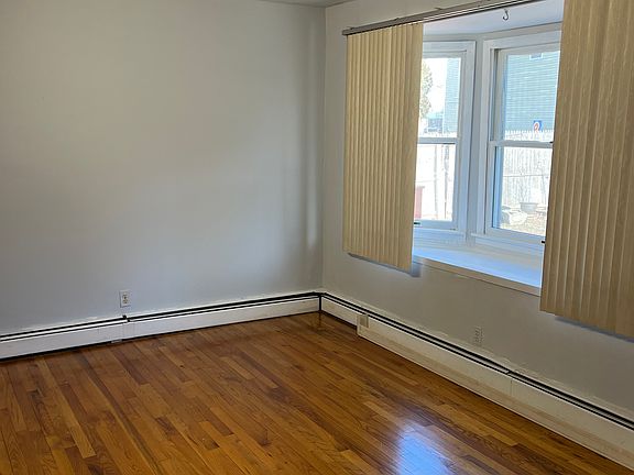 4th image of 25 Uhl St #1