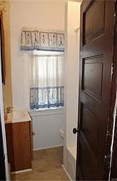 2nd image of 1341 W Maple St