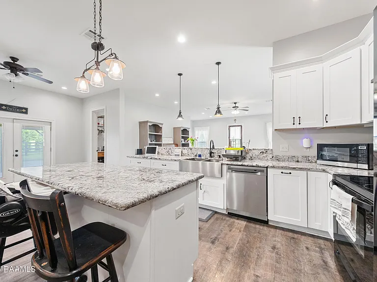 1120 E Butcher Switch Rd — Photo 10