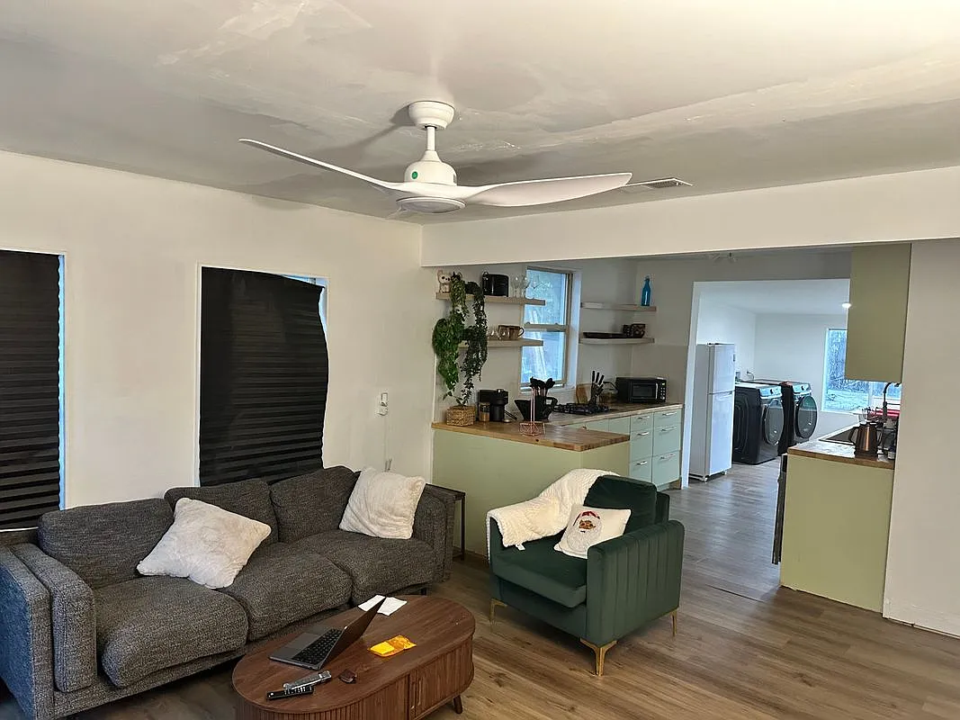 2 bed, 1.0 bath, 728 sqft, $2,000 — Photo 3