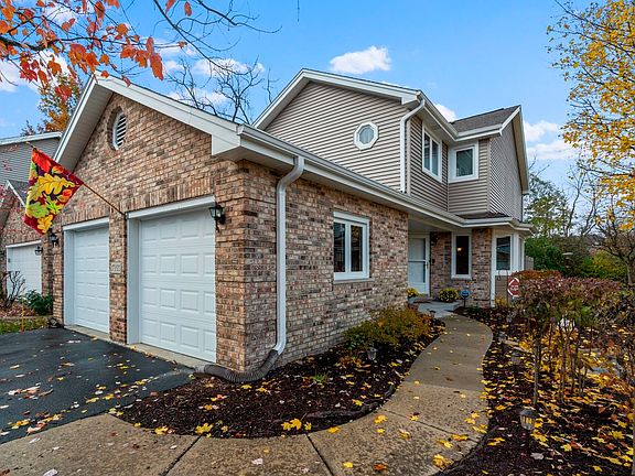 2nd image of 17355 Brook Crossing Ct