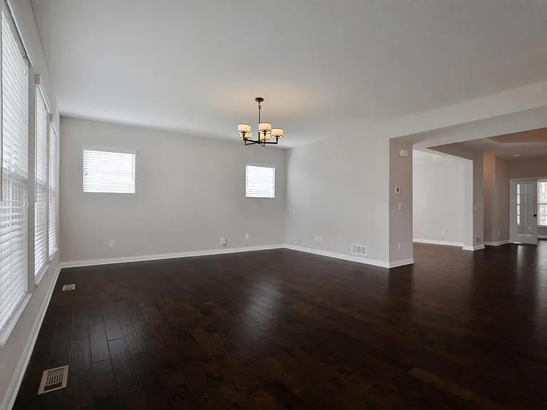 1412 Leesland Dr — Photo 12