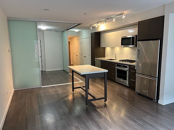3rd image of 384 E 1st Ave #302