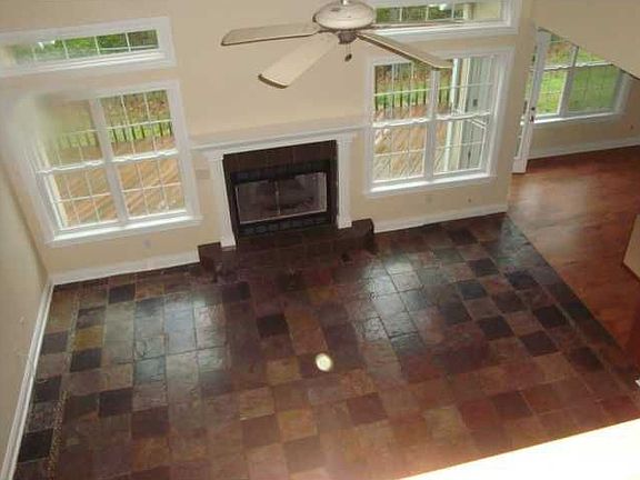 4th image of 13913 Eastgate Dr