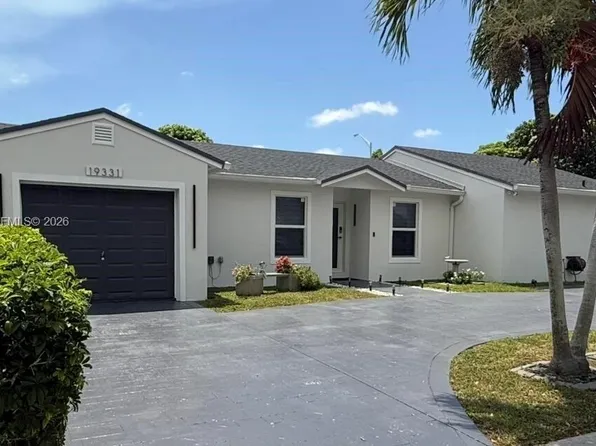 19331 NW 57th Ct, Hialeah, FL 33015