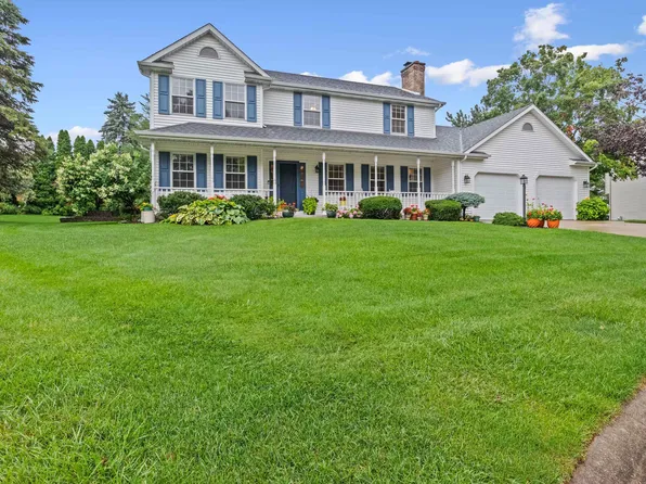 17960 Drury Lane Ct, Granger, IN 46530