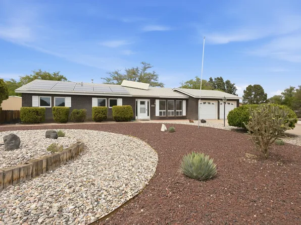 3301 May Cir SE, Rio Rancho, NM 87124