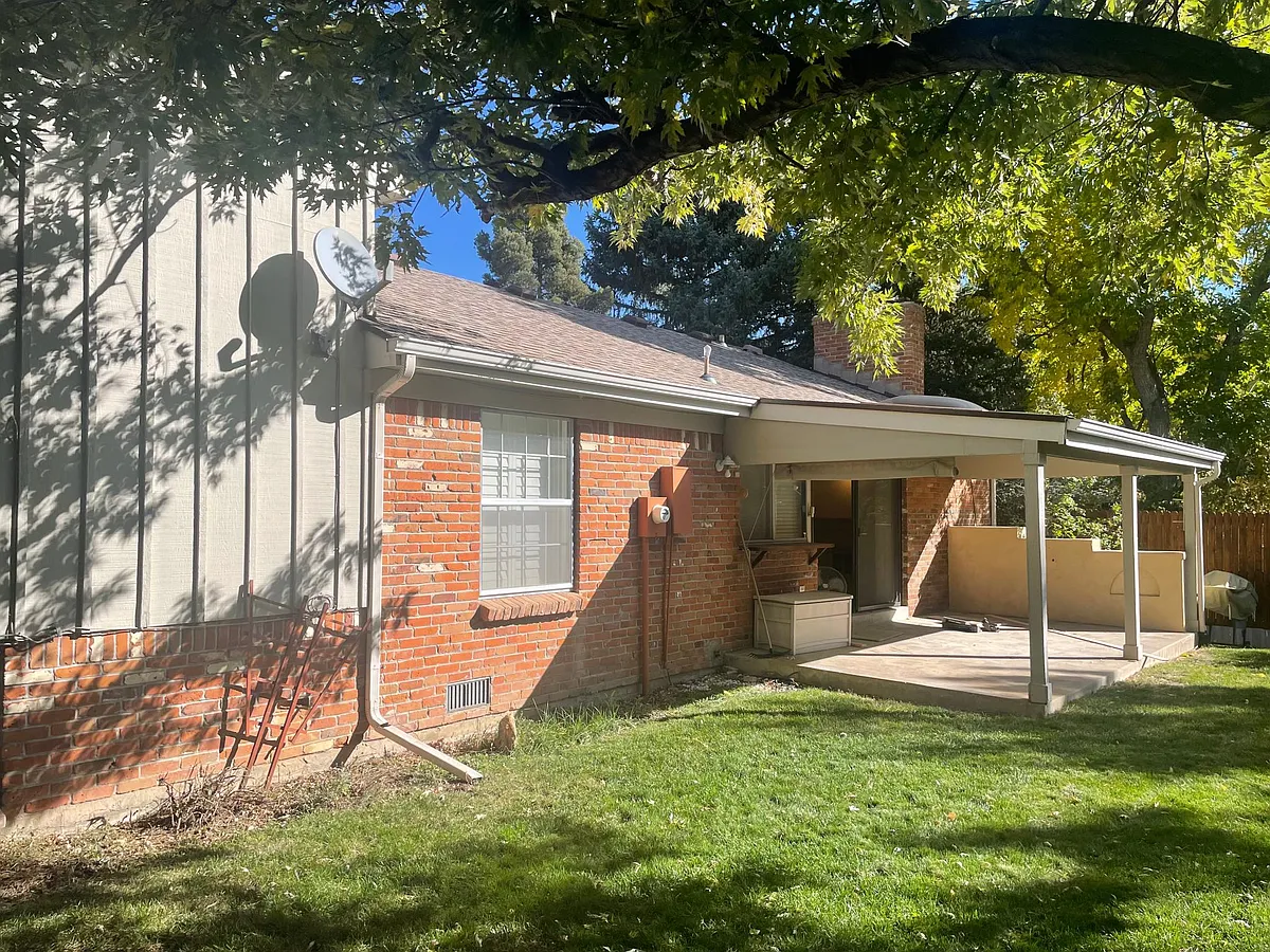 Building Photo - 11576 E Amherst Cir N