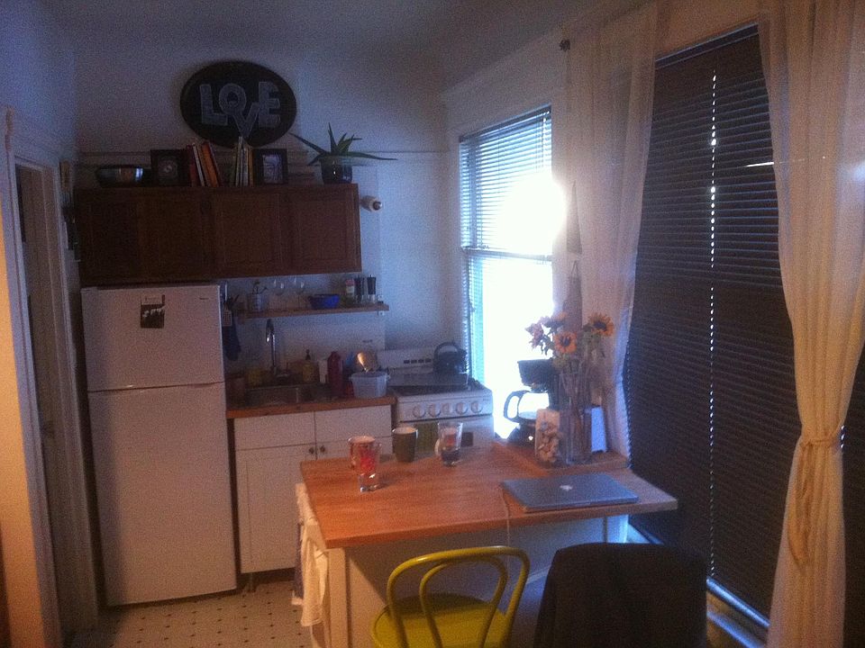 1st image of 903 Ashbury St #1