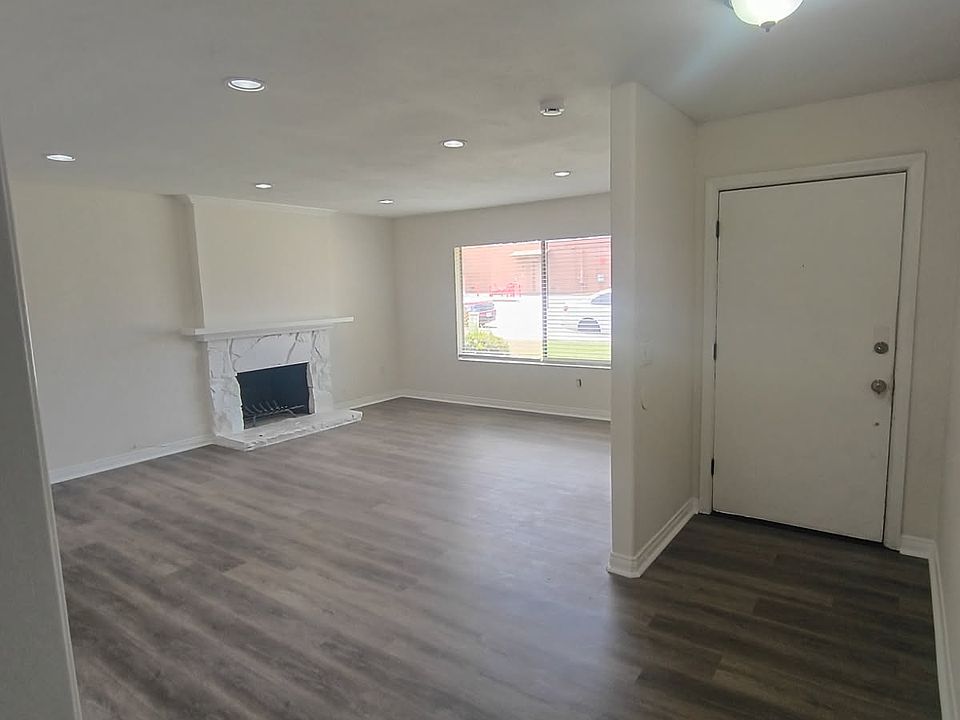 1st image of 7831 Ellis Ave #1