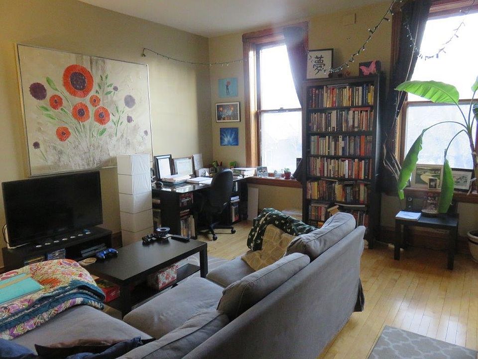 1st image of 2334 W Belden Ave #3S