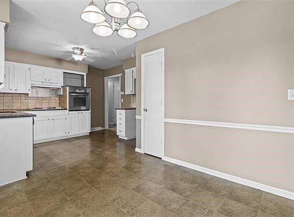 5th image of 9405 Goddard St