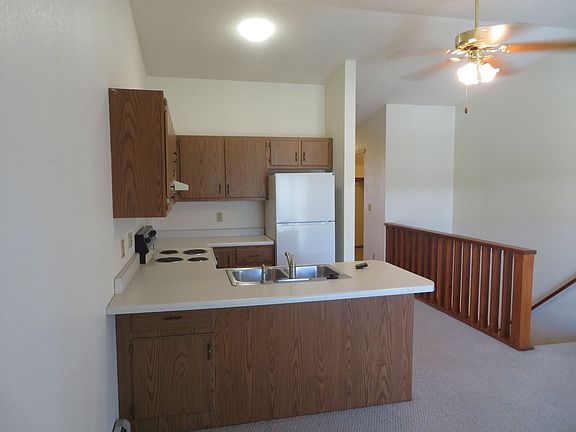2nd image of 405 Main St APT 6