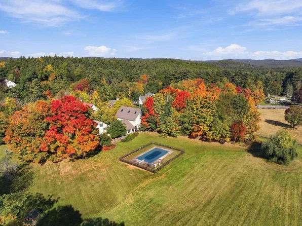 5 Old Manchester Road, Amherst, NH 03031