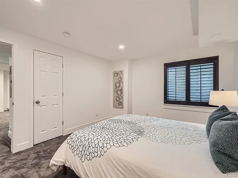8031 E Bayaud Ave — Photo 33