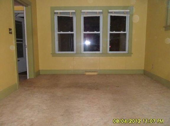 3rd image of 3258 Vincent Ave N