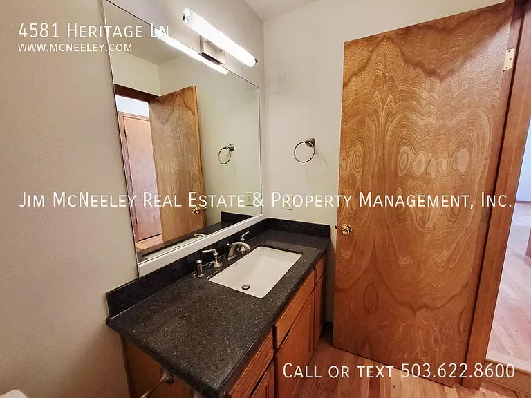 4581 Heritage Ln — Photo 7