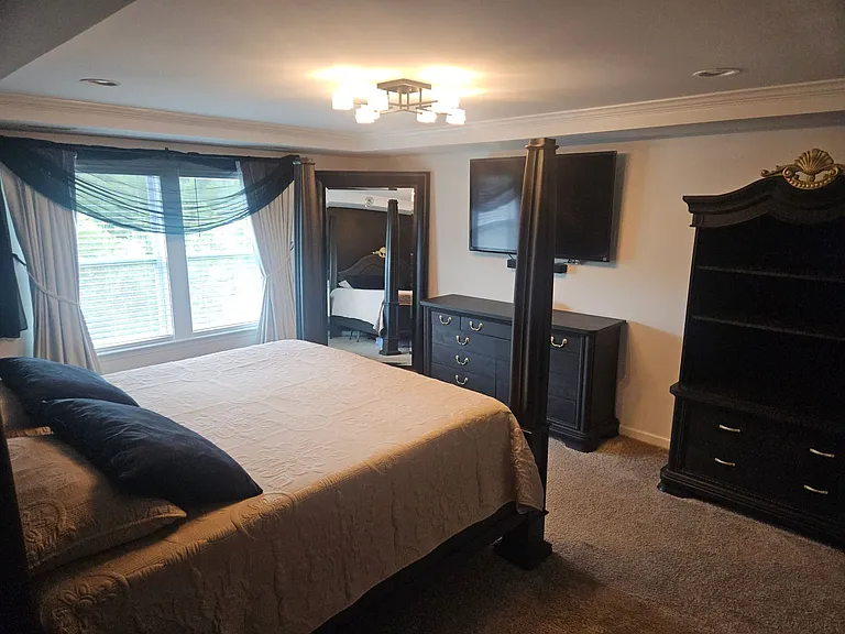 210 Montasel Ct — Photo 9
