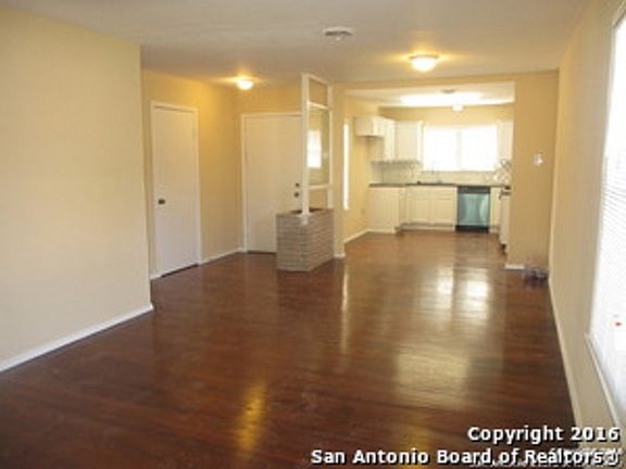 4th image of 7822 McCullough Ave