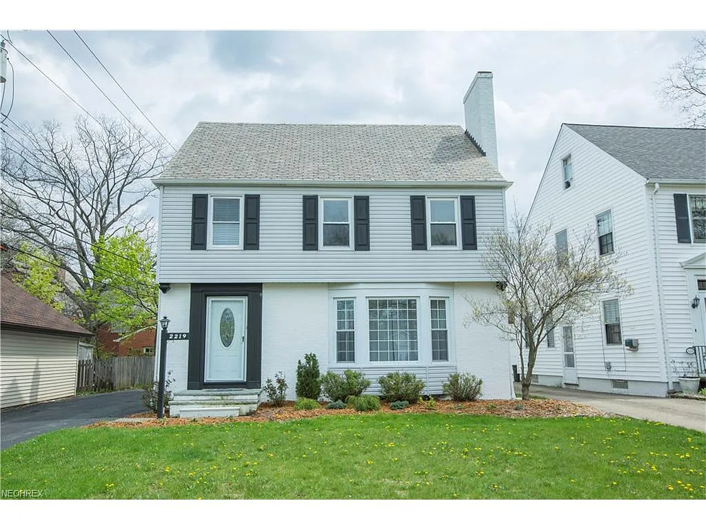 2219 Fenwick Rd photo 1