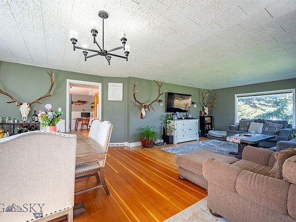 2nd image of 7915 Churchill Rd