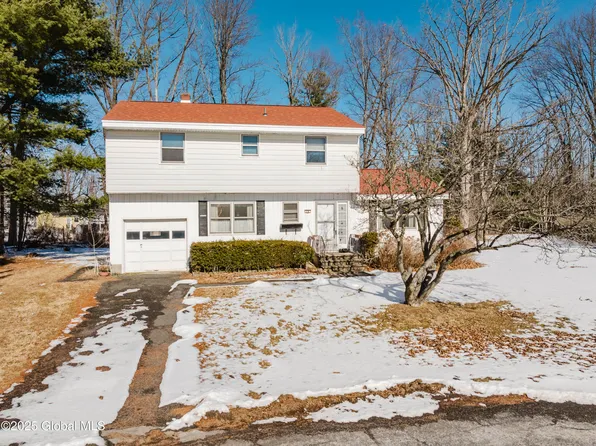 28 Eva Street, Latham, NY 12110