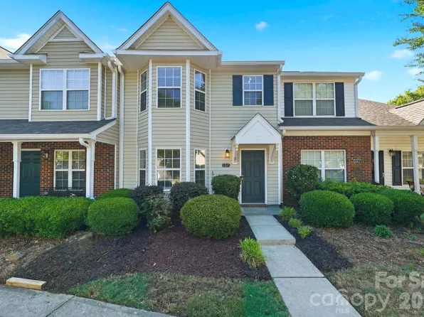 687 Rock Lake Gln, Fort Mill, SC 29715