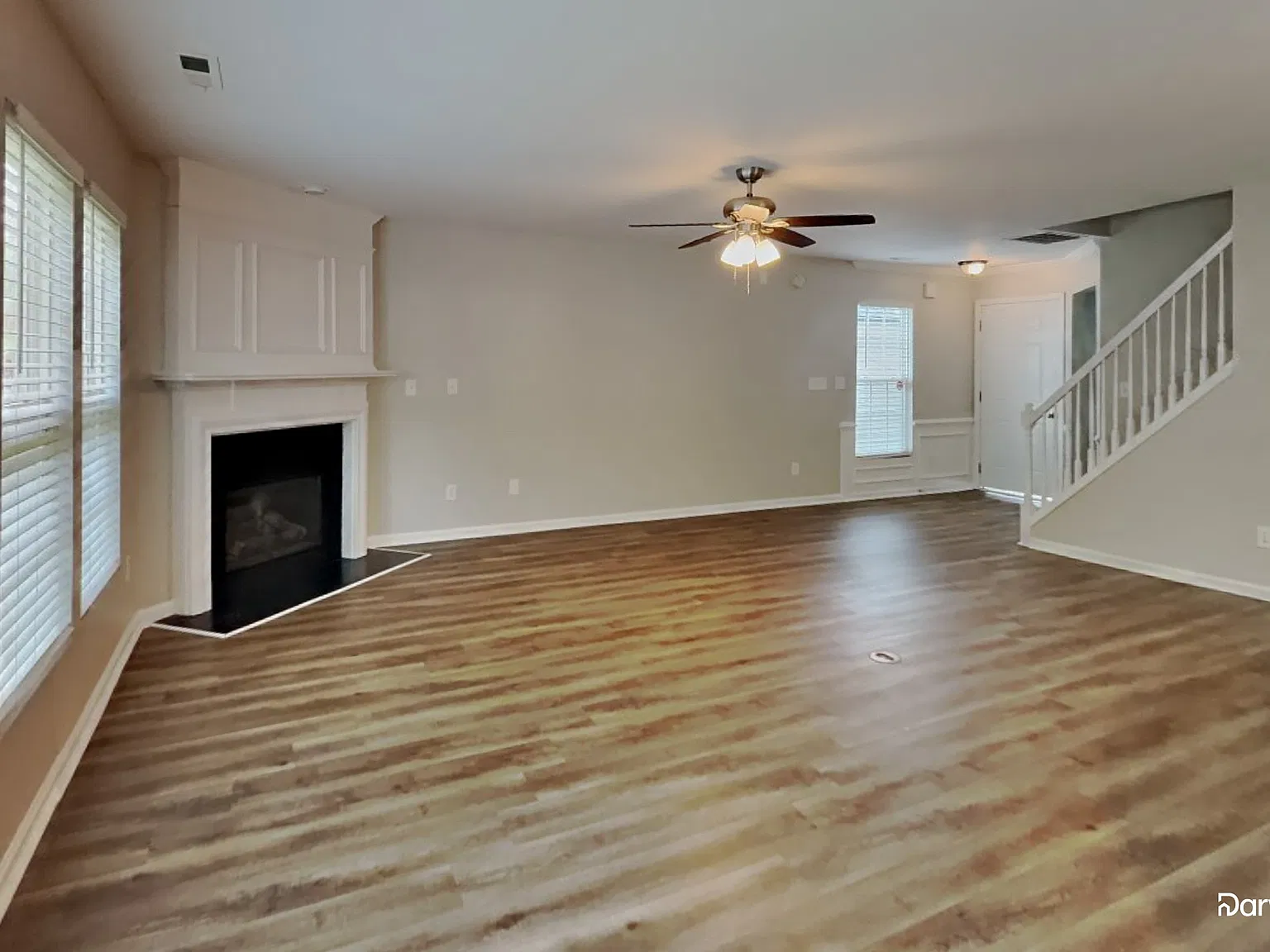 4 bed, 2.5 bath, 1919 sqft, $2,050 — Photo 4