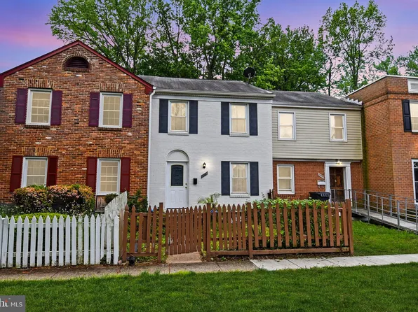 2853 Gloucester Ct, Woodbridge, VA 22191