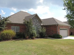 1930 Penny St, Conway, AR 72034