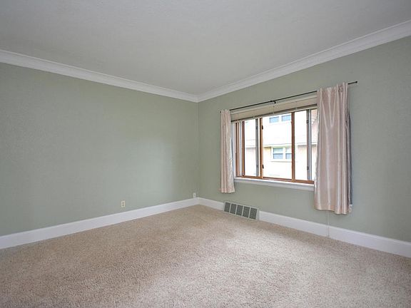 3rd image of 7503 W Hayes Ave