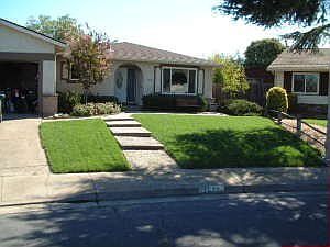 Located in a peacful neighborhood