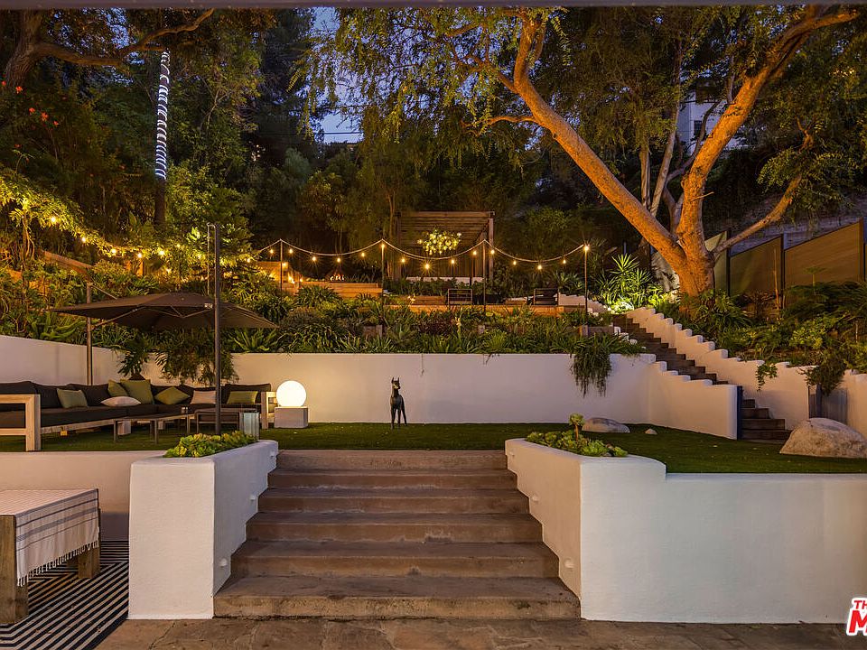 2940 N Beachwood Dr, Los Angeles, CA 90068 | Zillow