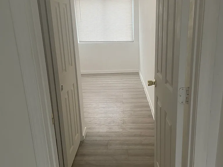 S Mead St — Photo 2