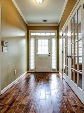3rd image of 728 Gardenside Cir SE