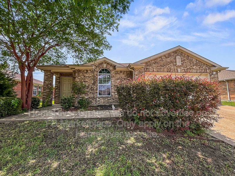 1st image of 3017 Eastwood Dr
