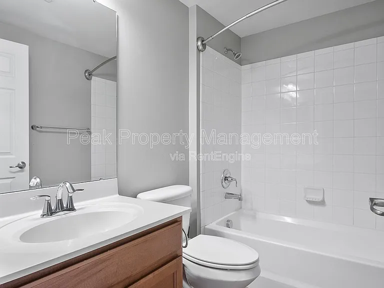 3823 Maher Mnr — Photo 32