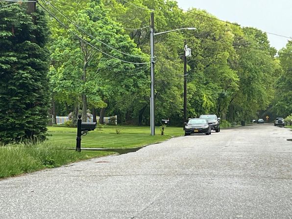 121 Hagerman Ave, East Patchogue, NY 11772