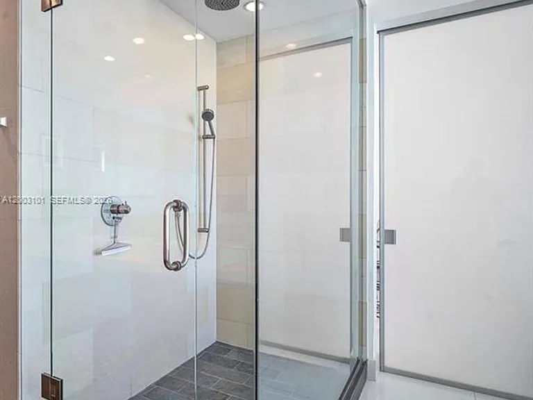1100 Biscayne Blvd #4803 — Photo 14