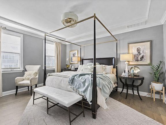 3rd image of 6142 Giddings St