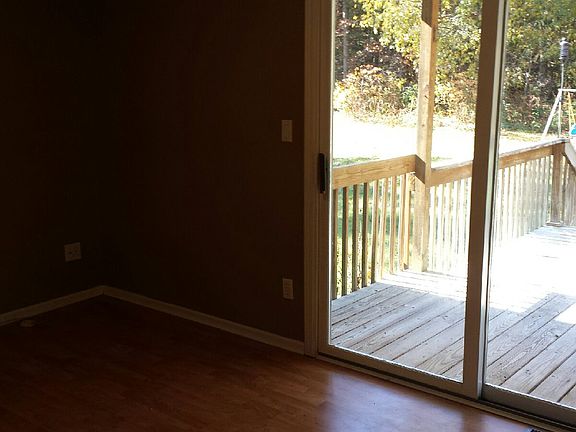 3rd image of 63 Willow Wood Dr